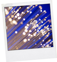 Enlace de fibra óptica en Data Center Rackeo